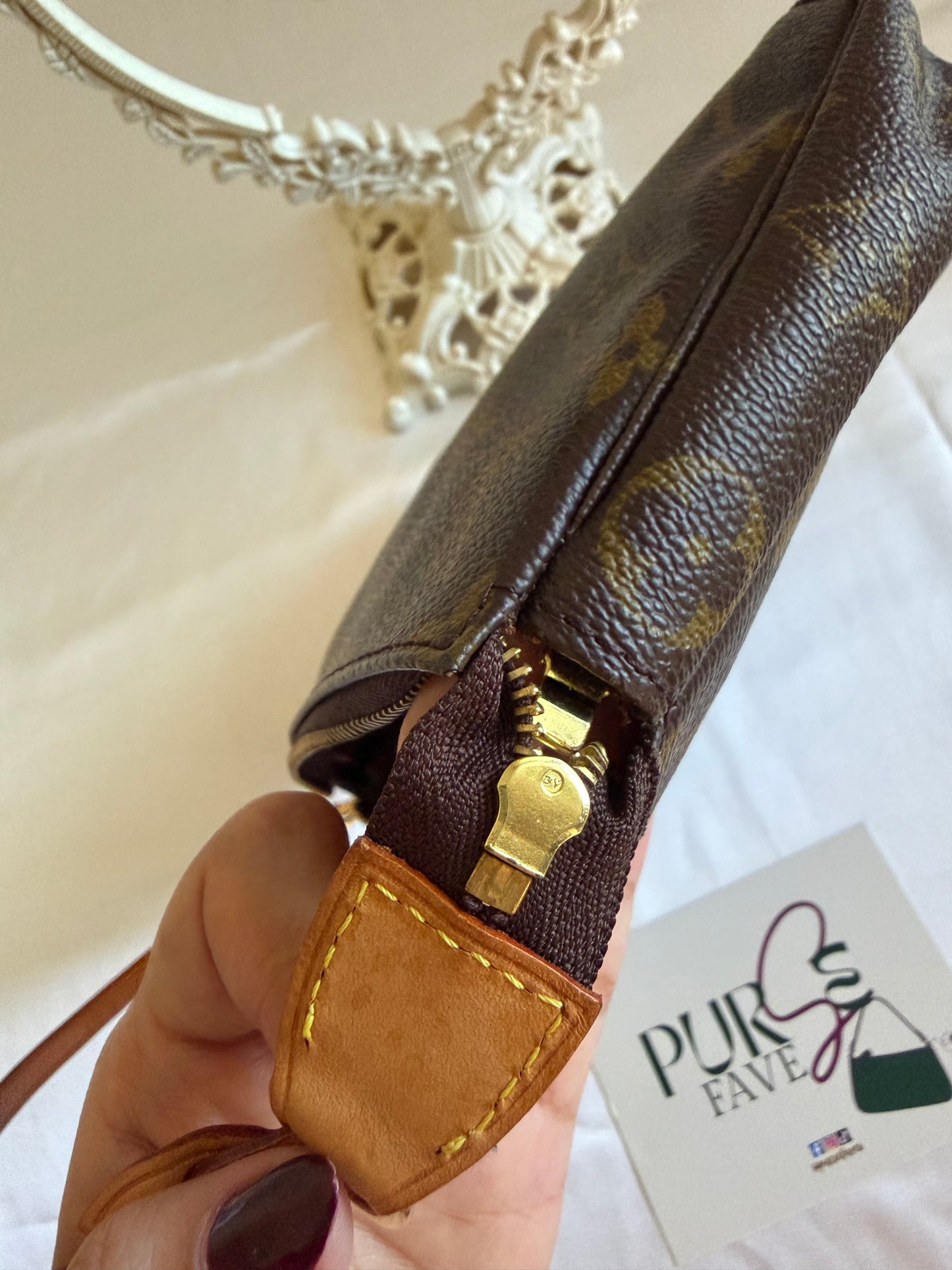 Authentic LOUIS VUITTON Pochette Accessoire Clutch Brown Monogram Canvas Leather Shoulder Bag