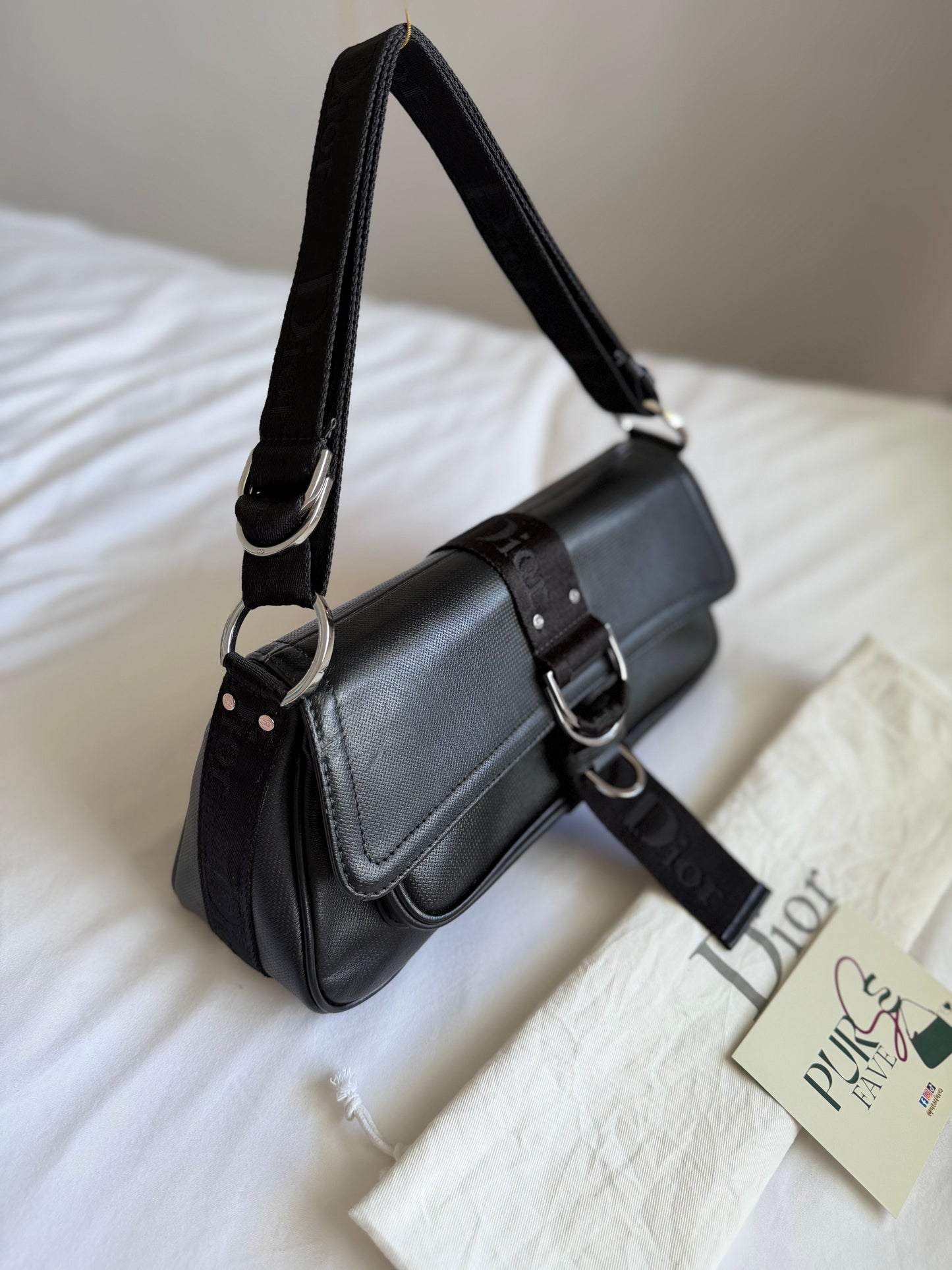 Authentische Christian Dior Hardcore Vintage Schultertasche aus schwarzem Leder