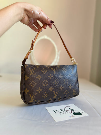 Authentic LOUIS VUITTON Pochette Accessoire Clutch Brown Monogram Canvas Leather Shoulder Bag
