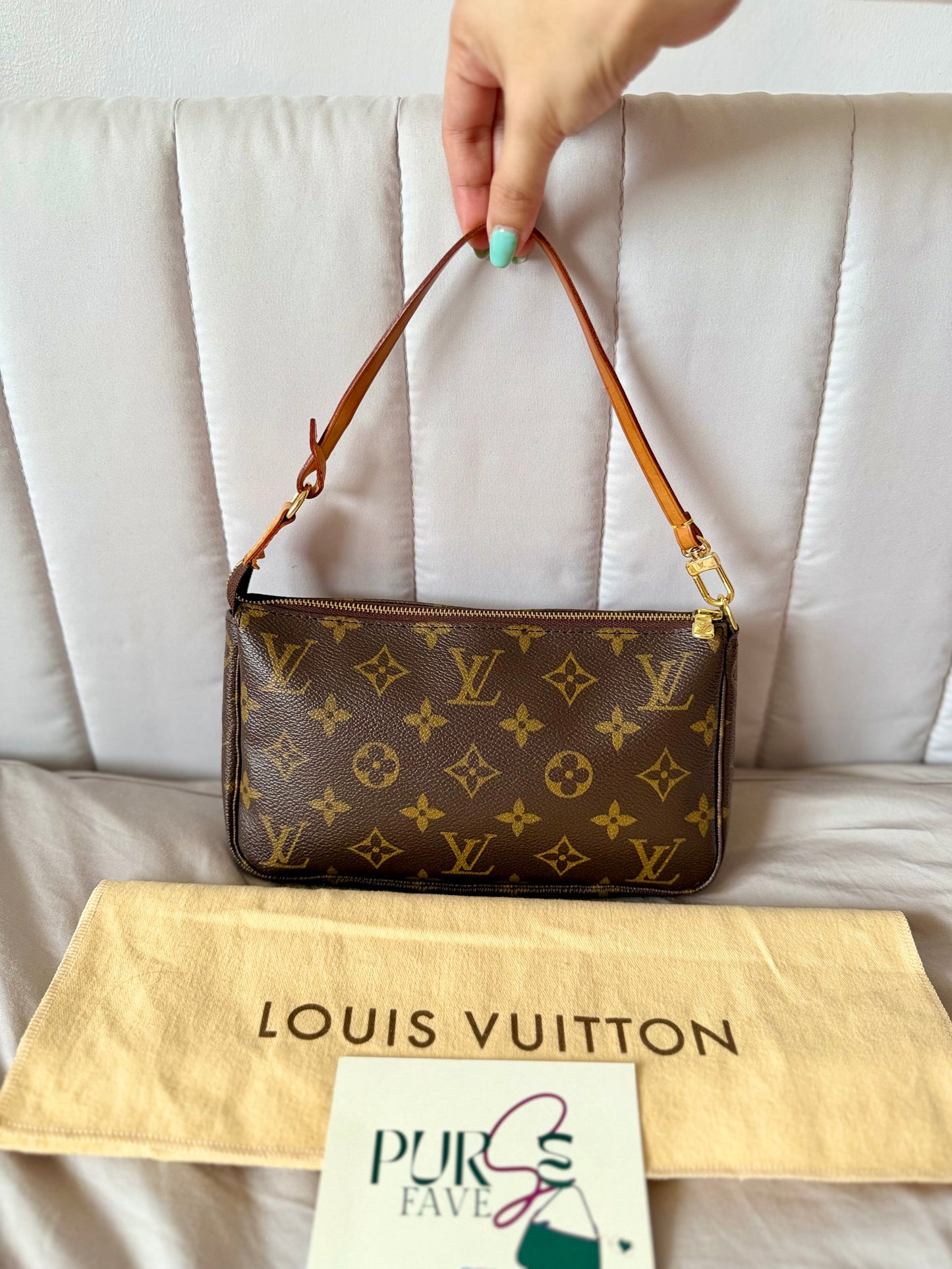 Authentic LOUIS VUITTON Pochette Accessoire Clutch Brown Monogram Canvas Leather Shoulder Bag