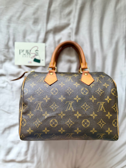 Authentic LOUIS VUITTON Speedy 25 Brown Monogram Canvas Satchel Handbag
