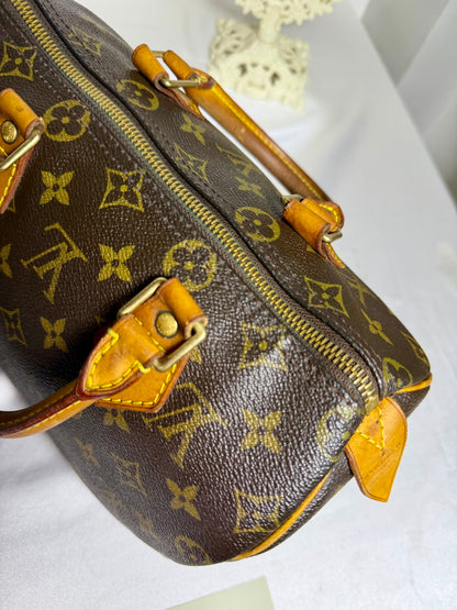Authentic LOUIS VUITTON Speedy 25 Brown Monogram Canvas Satchel Handbag