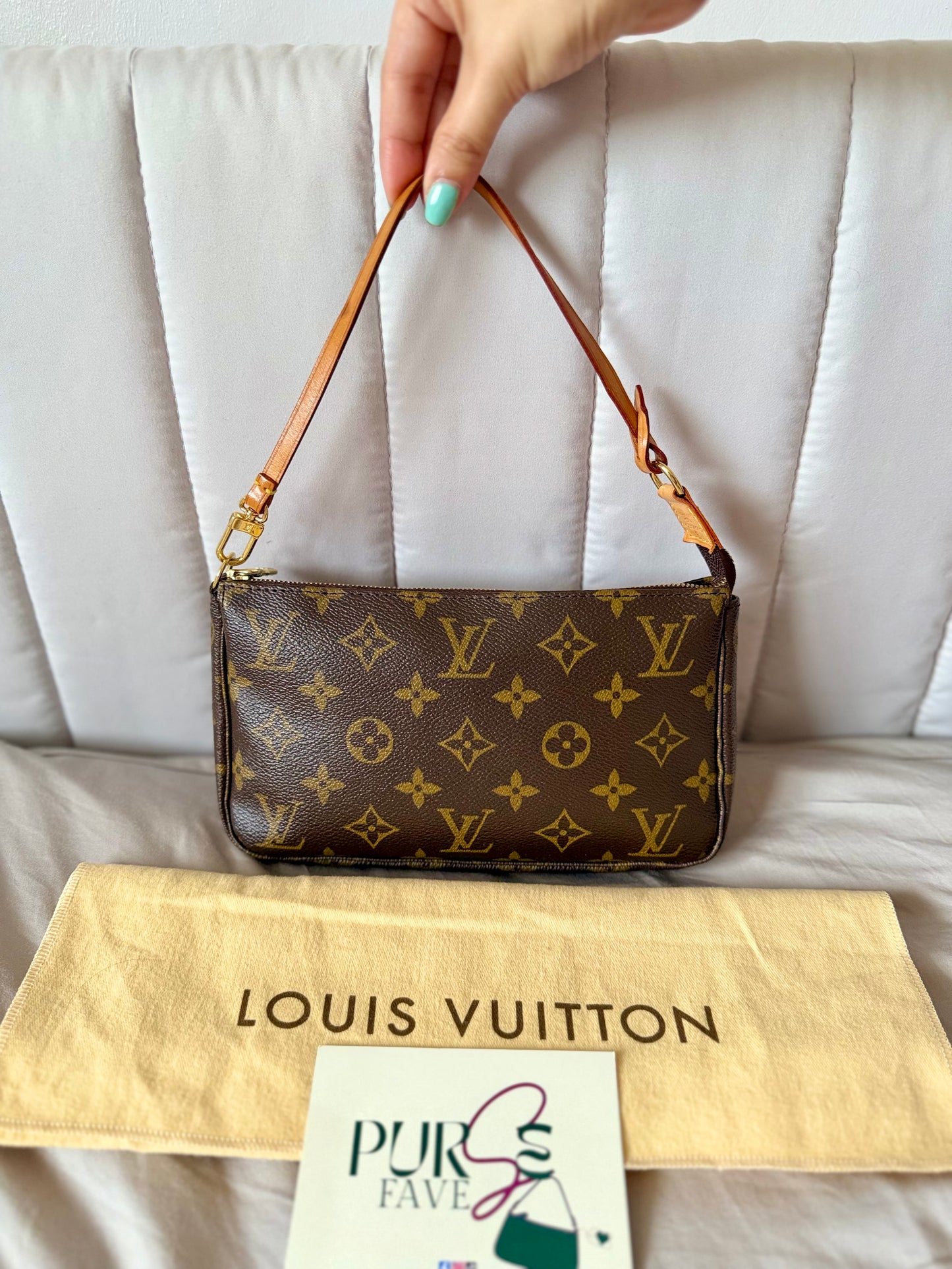 Authentic LOUIS VUITTON Pochette Accessoire Clutch Brown Monogram Canvas Leather Shoulder Bag