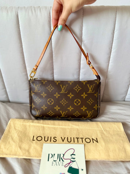 Authentic LOUIS VUITTON Pochette Accessoire Clutch Brown Monogram Canvas Leather Shoulder Bag