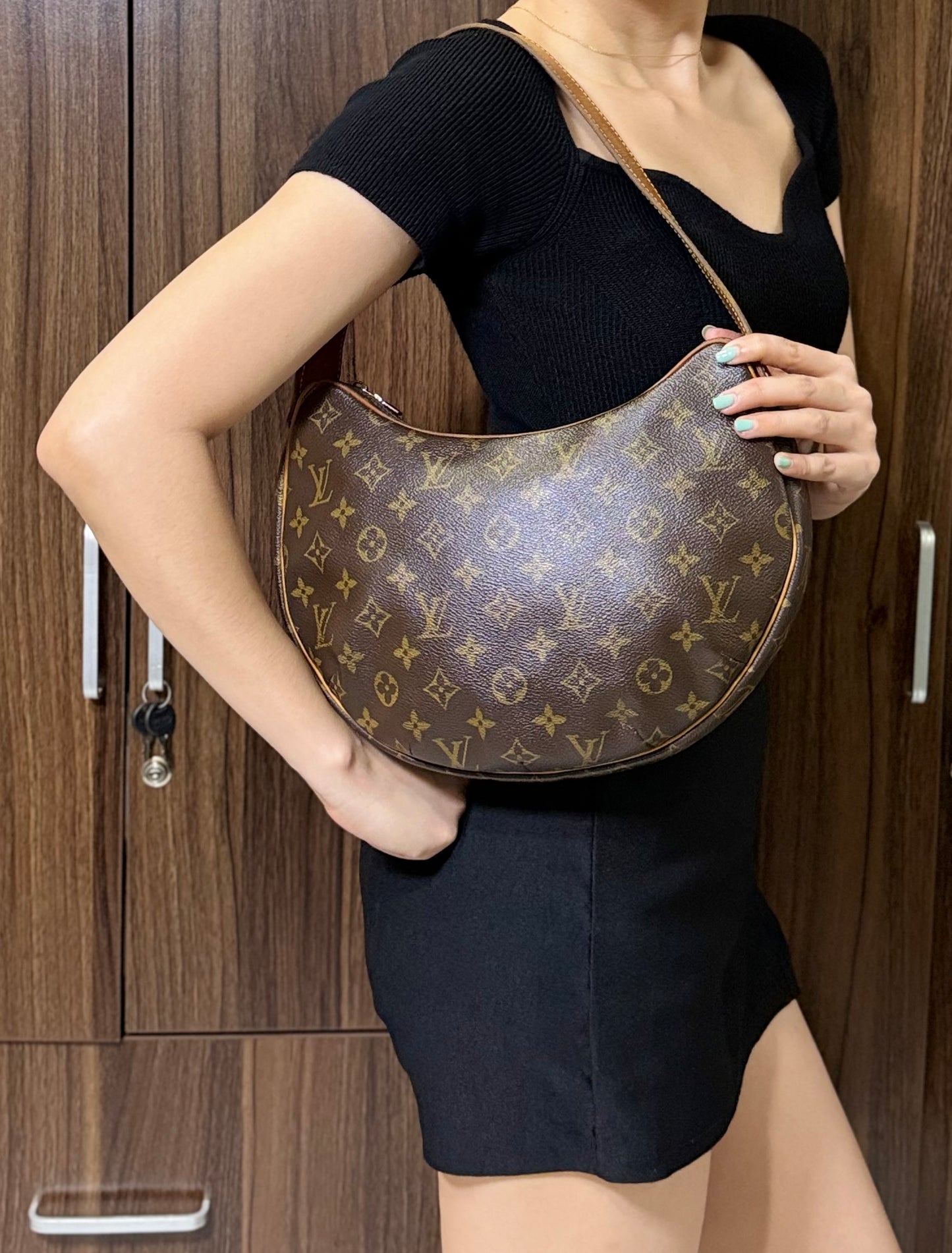 Authentic LOUIS VUITTON Croissant MM Canvas Monogram Hobo Shoulder Bag