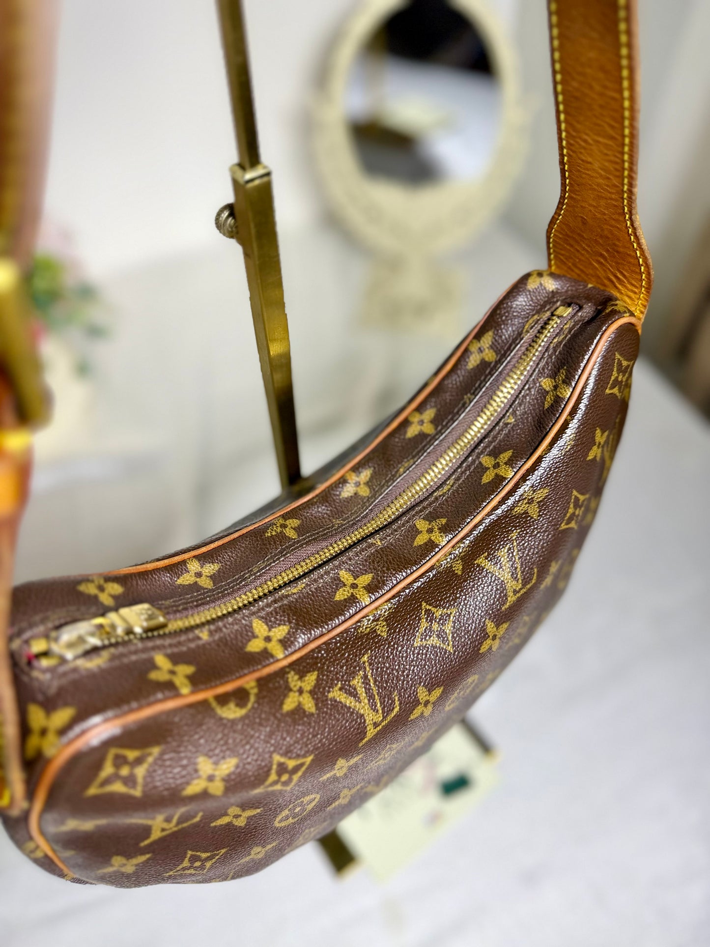 Authentic LOUIS VUITTON Croissant MM Canvas Monogram Hobo Shoulder Bag