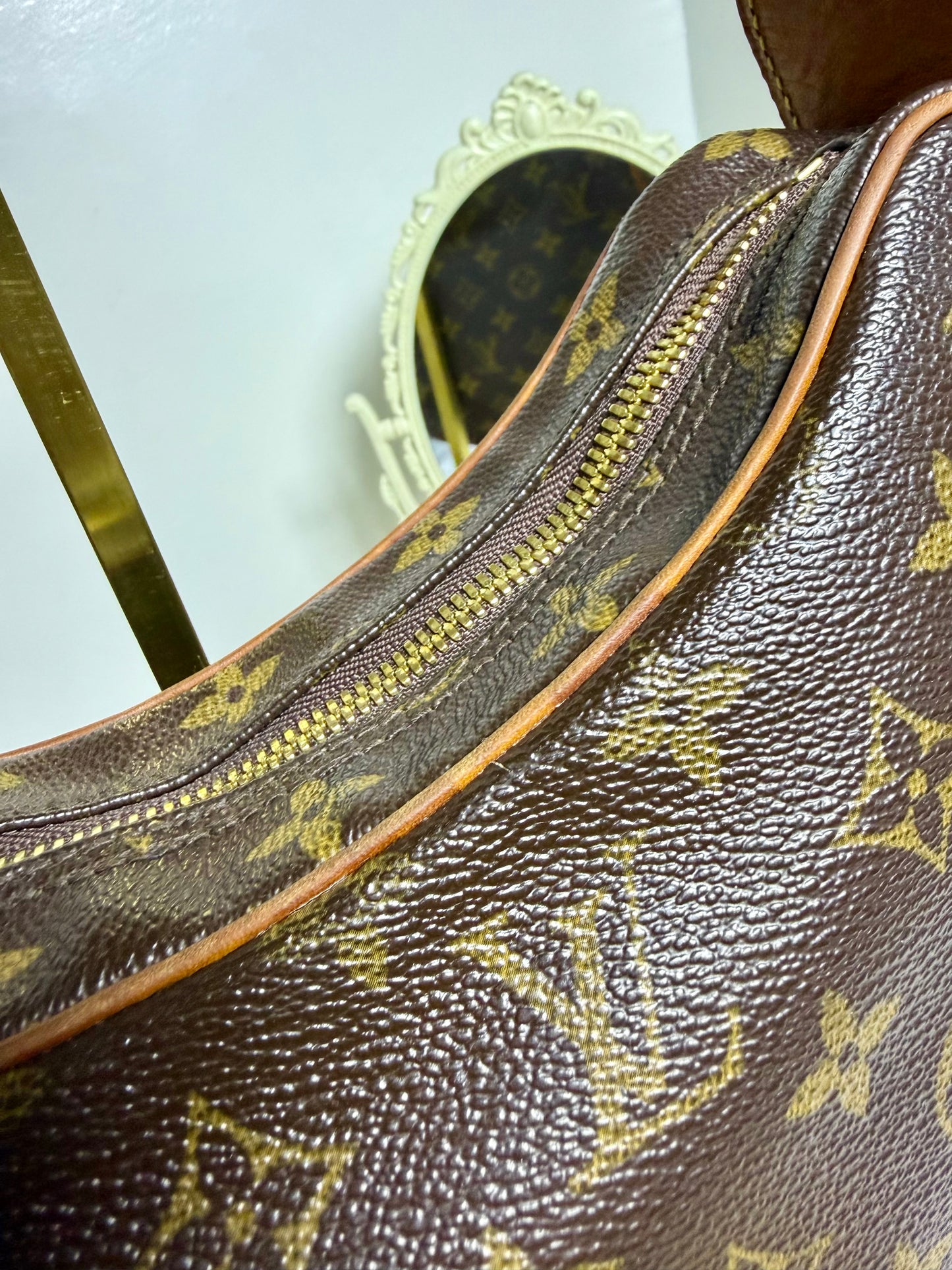 Authentic LOUIS VUITTON Croissant MM Canvas Monogram Hobo Shoulder Bag