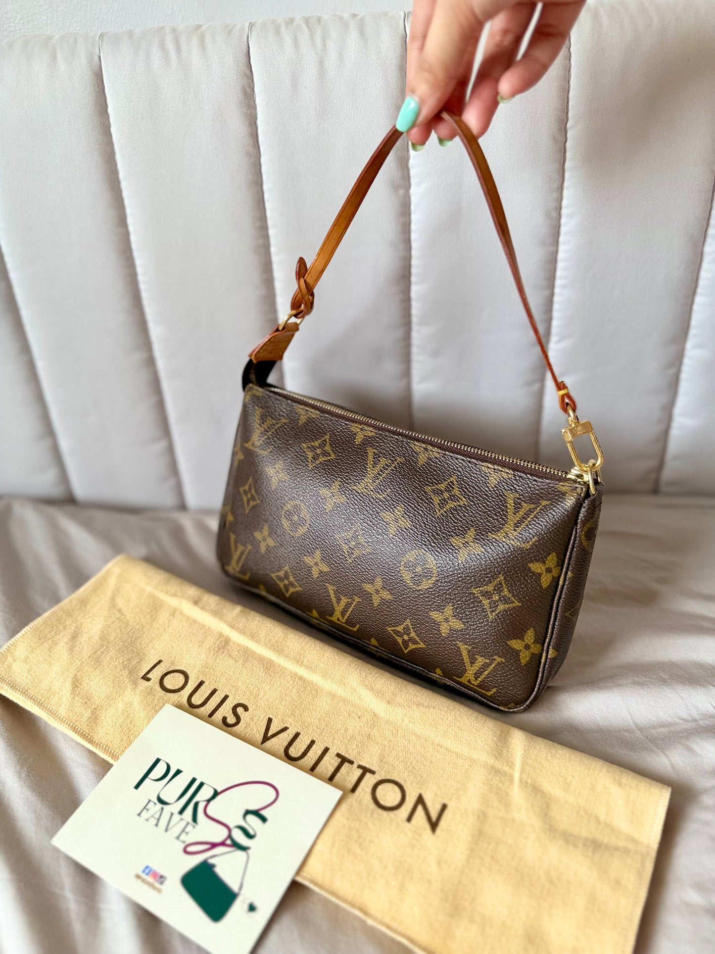 Authentic LOUIS VUITTON Pochette Accessoire Clutch Brown Monogram Canvas Leather Shoulder Bag