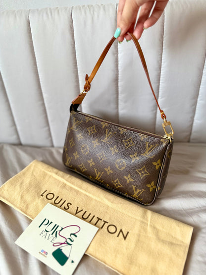 Authentic LOUIS VUITTON Pochette Accessoire Clutch Brown Monogram Canvas Leather Shoulder Bag