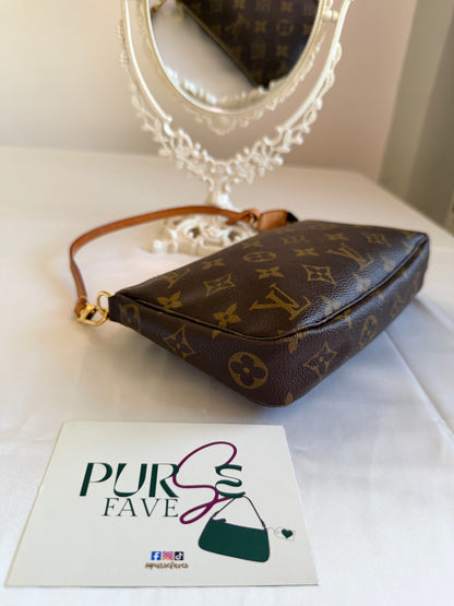 Authentic LOUIS VUITTON Pochette Accessoire Clutch Brown Monogram Canvas Leather Shoulder Bag