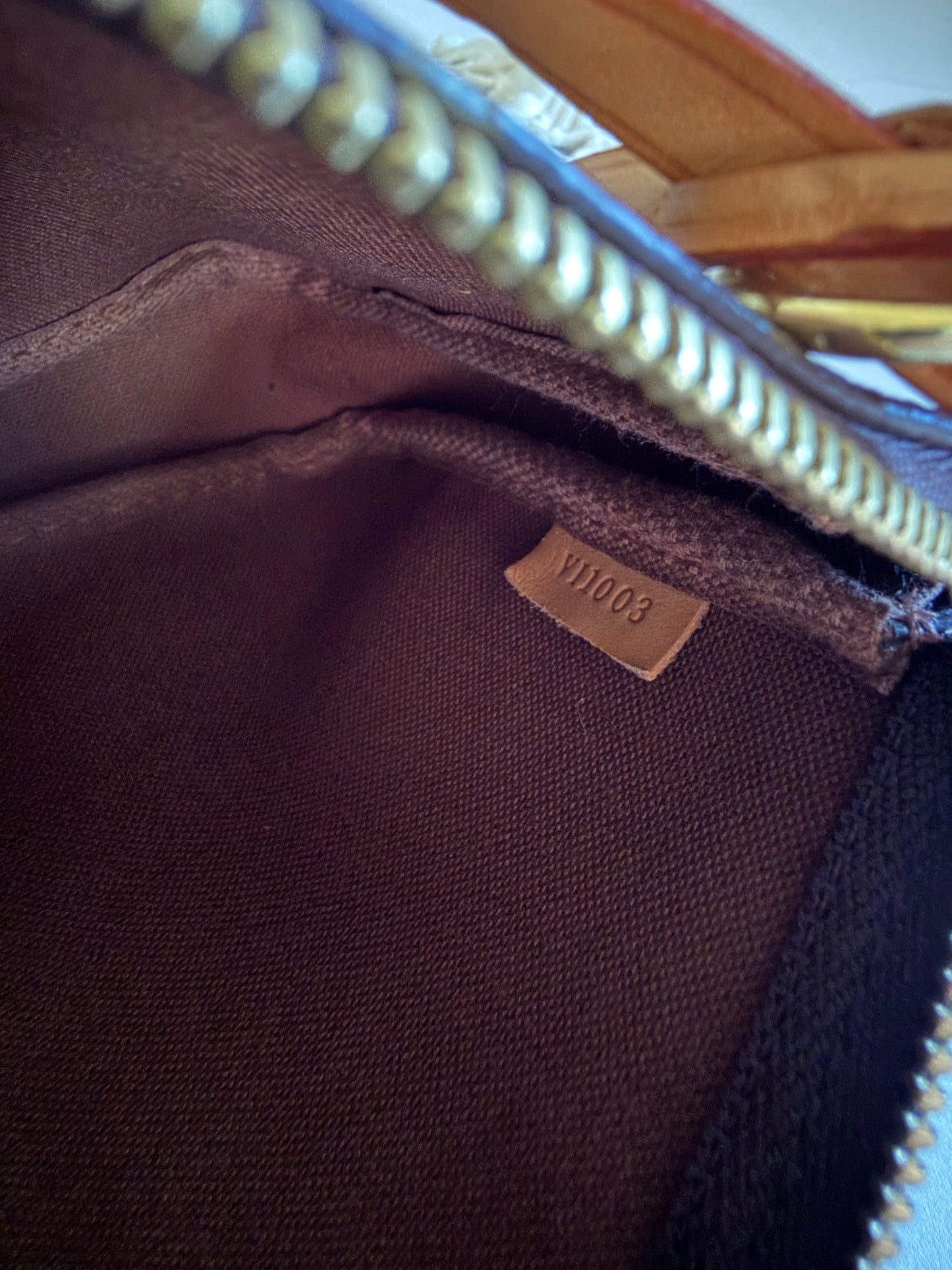 Authentic LOUIS VUITTON Pochette Accessoire Clutch Brown Monogram Canvas Leather Shoulder Bag