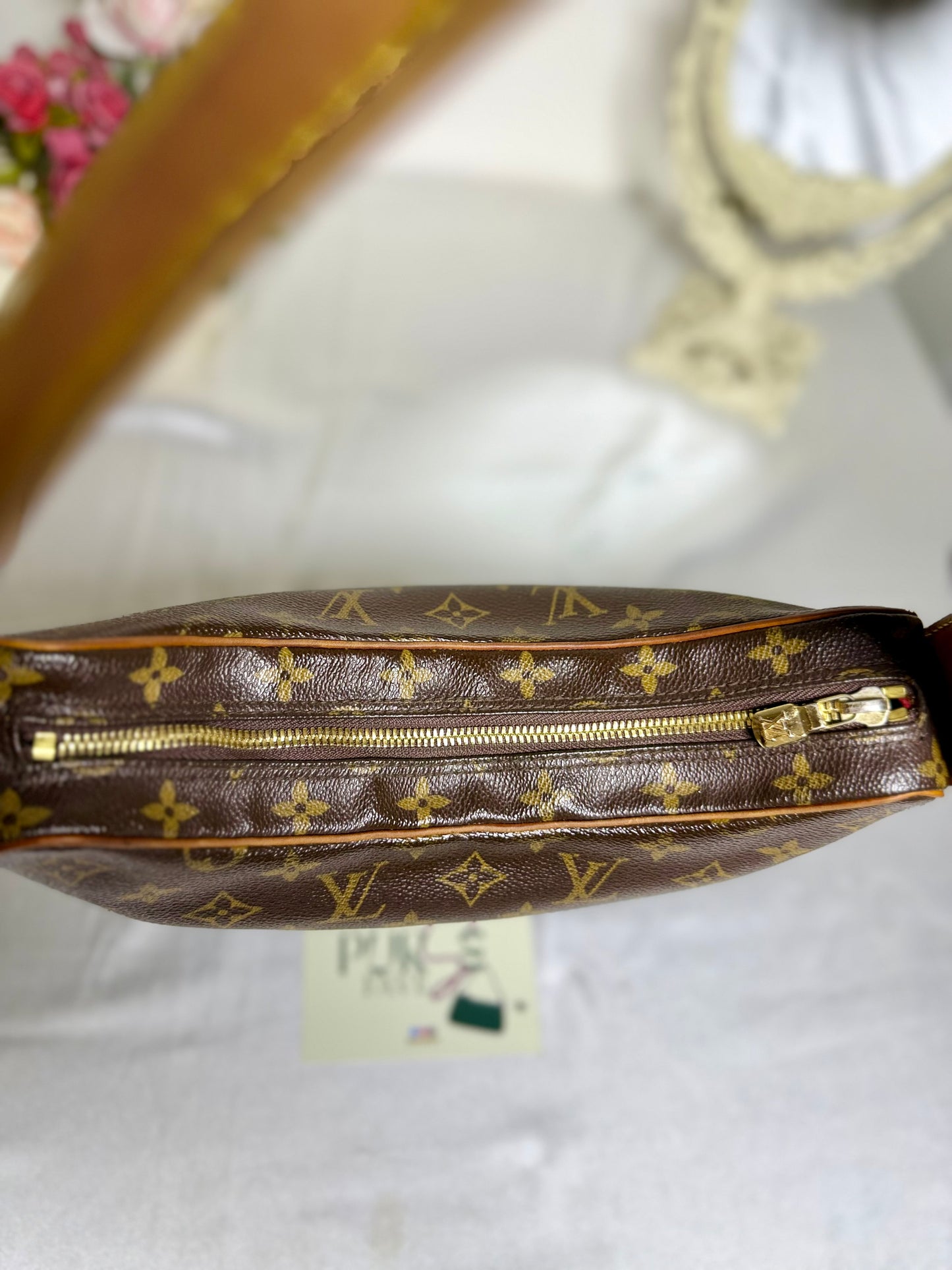 Authentic LOUIS VUITTON Croissant MM Canvas Monogram Hobo Shoulder Bag