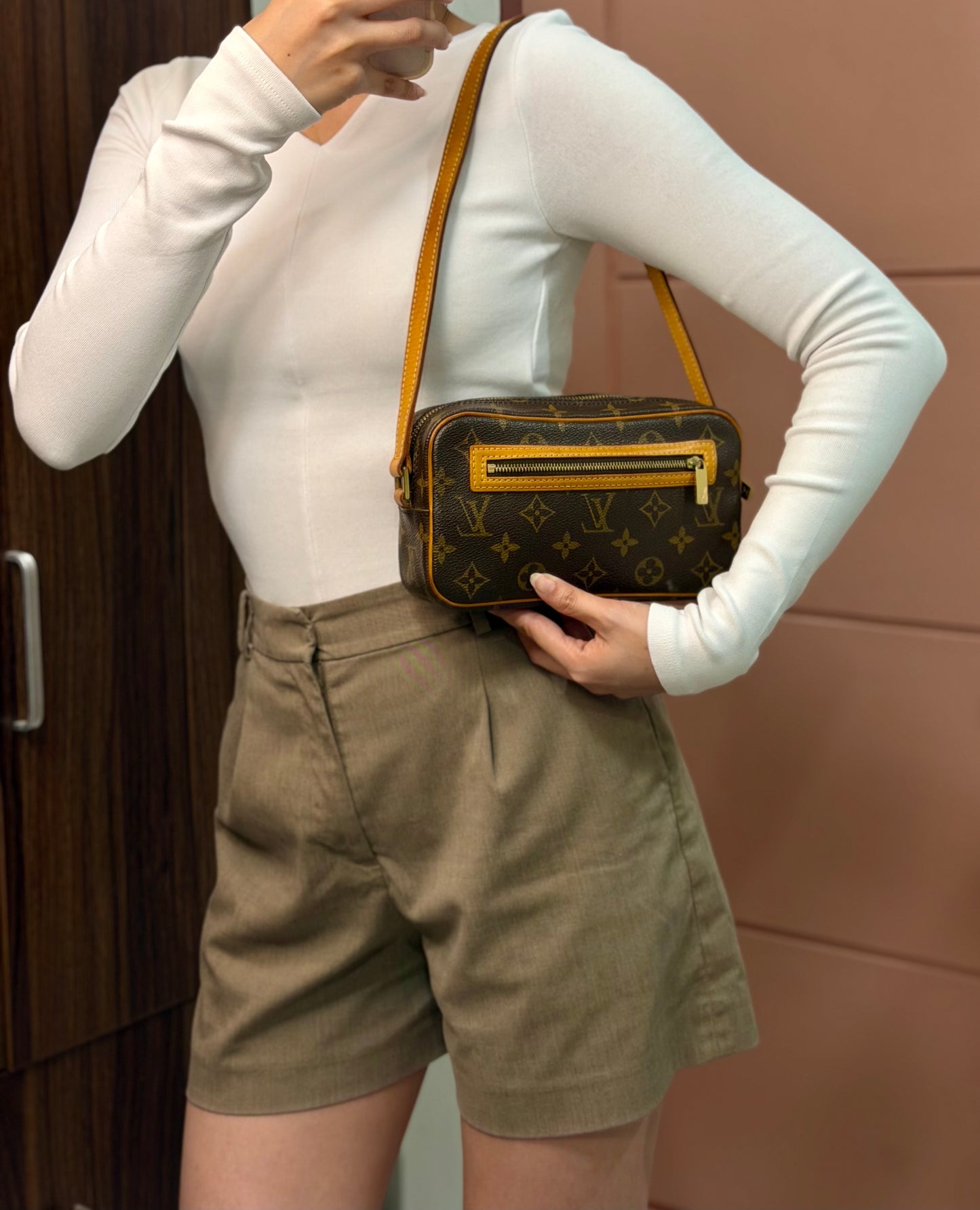 Authentic LOUIS VUITTON Pochette Cité Brown Monogram Canvas Shoulder Bag