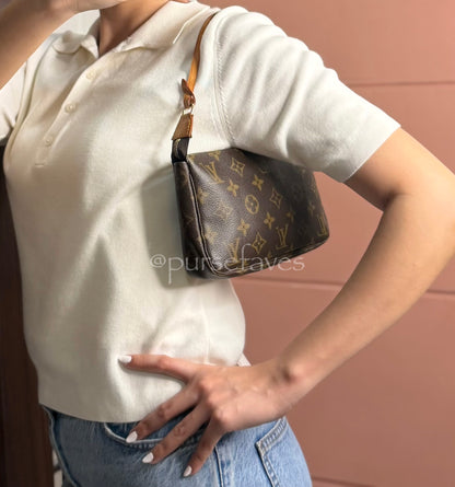 Authentic LOUIS VUITTON Pochette Accessoire Clutch Brown Monogram Canvas Leather Shoulder Bag